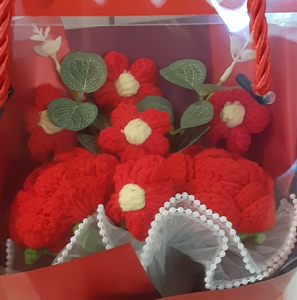 Crochet Flower Bouquet In A Clear Gift Box - Picture 3 of 6
